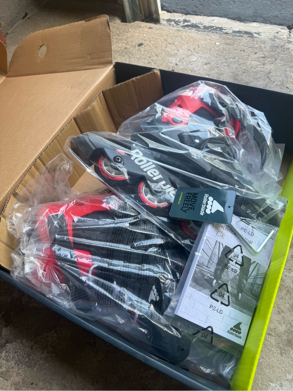 Adjustable Inline Skates - Black & Red